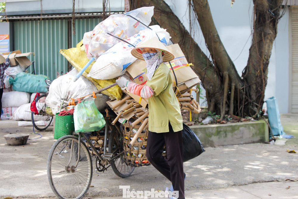 Sau phong tỏa, người dân thôn Đông Cứu trở lại nhịp sống bình thường thế nào? ảnh 4