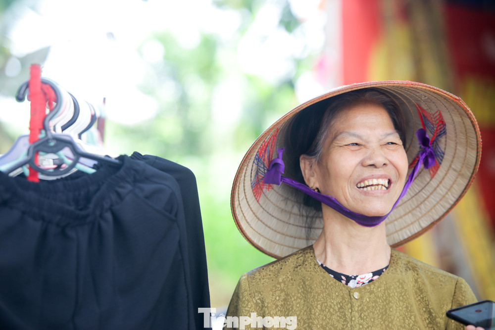 Sau phong tỏa, người dân thôn Đông Cứu trở lại nhịp sống bình thường thế nào? ảnh 13