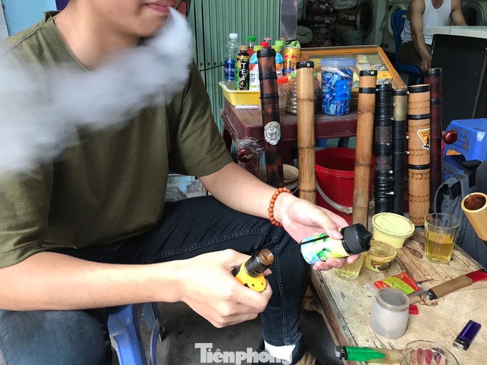 Thuốc lá điện tử 'tấn công' người trẻ ảnh 2