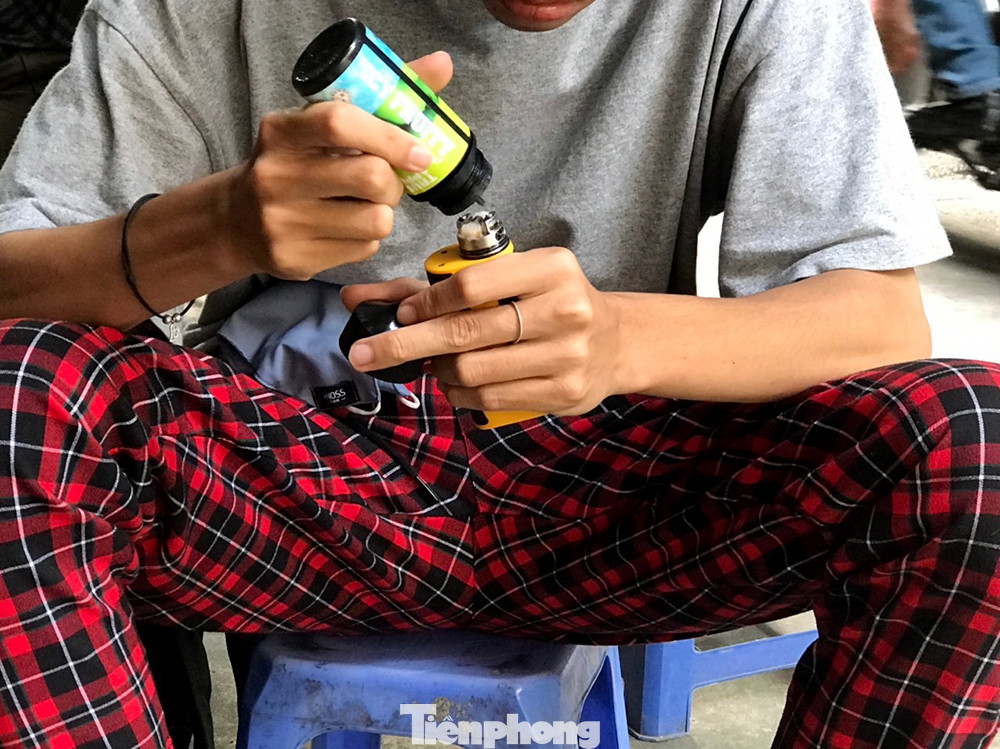 Thuốc lá điện tử 'tấn công' người trẻ ảnh 6