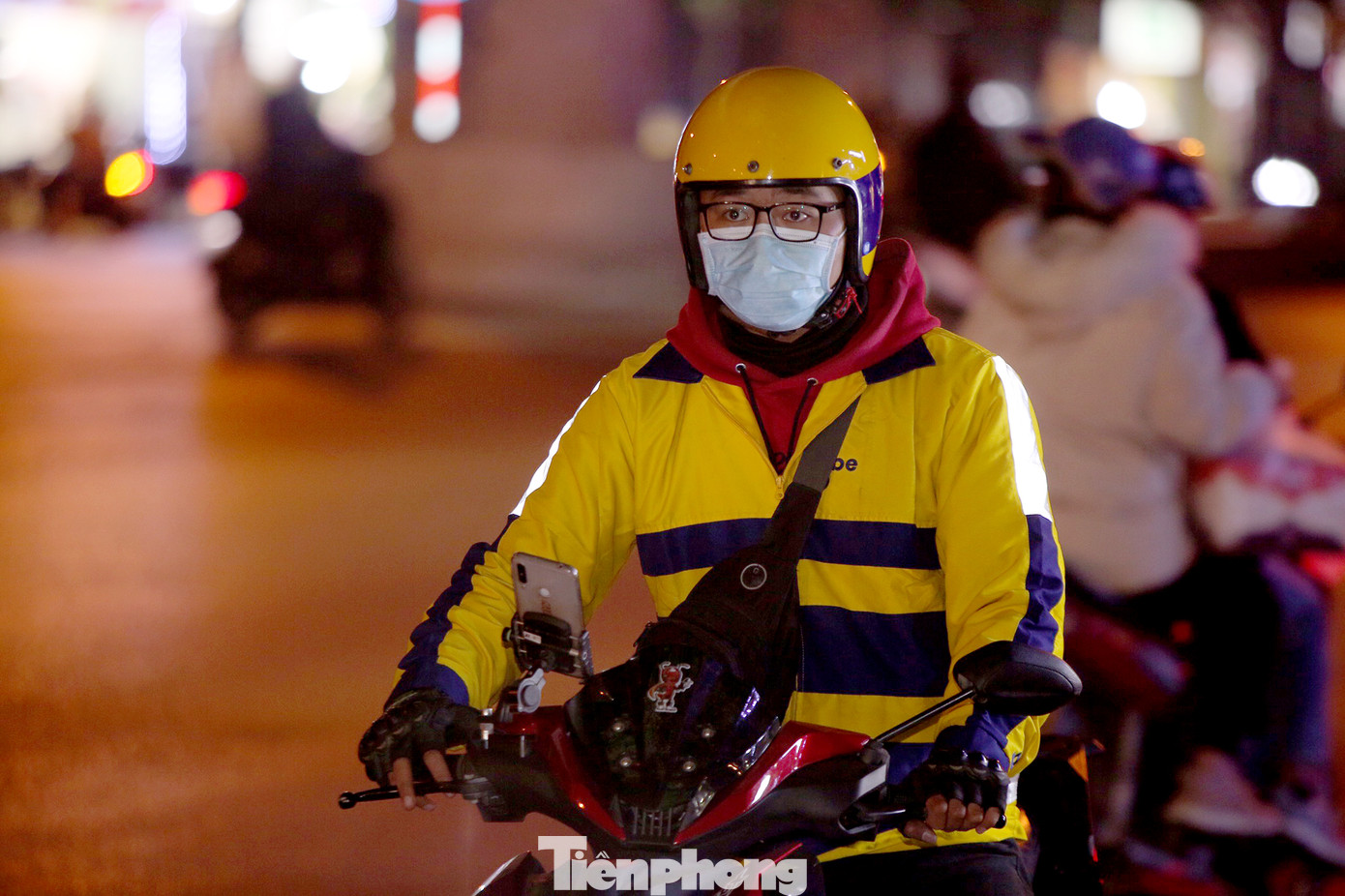 Lái xe công nghệ Hà Nội xoay xở mưu sinh trong thuế phí và giá lạnh ảnh 12