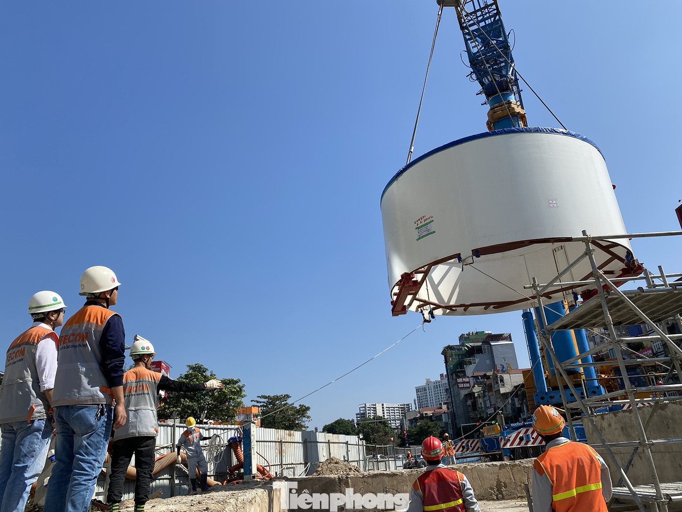 Cận cảnh lắp ráp robot đào hầm 'khủng' nặng 850 tấn thi công Metro Nhổn - ga Hà Nội ảnh 10