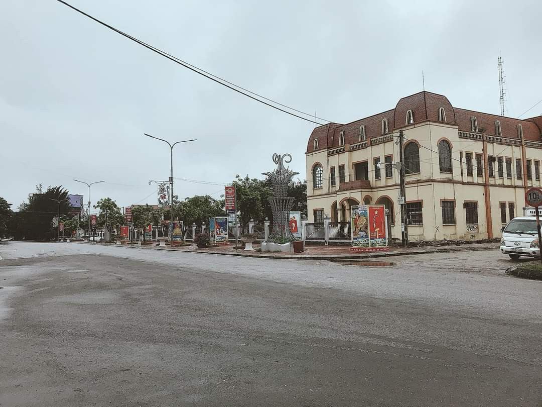 Thành phố Hải Dương vắng lặng ngày đầu giãn cách toàn xã hội ảnh 6