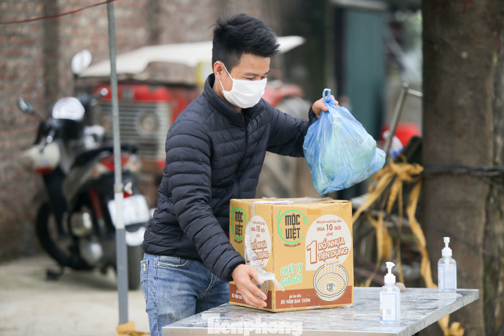  Lập 12 chốt kiểm soát, cách ly cả thôn Đông Cứu - Thường Tín vì có ca mắc COVID-19 ảnh 6