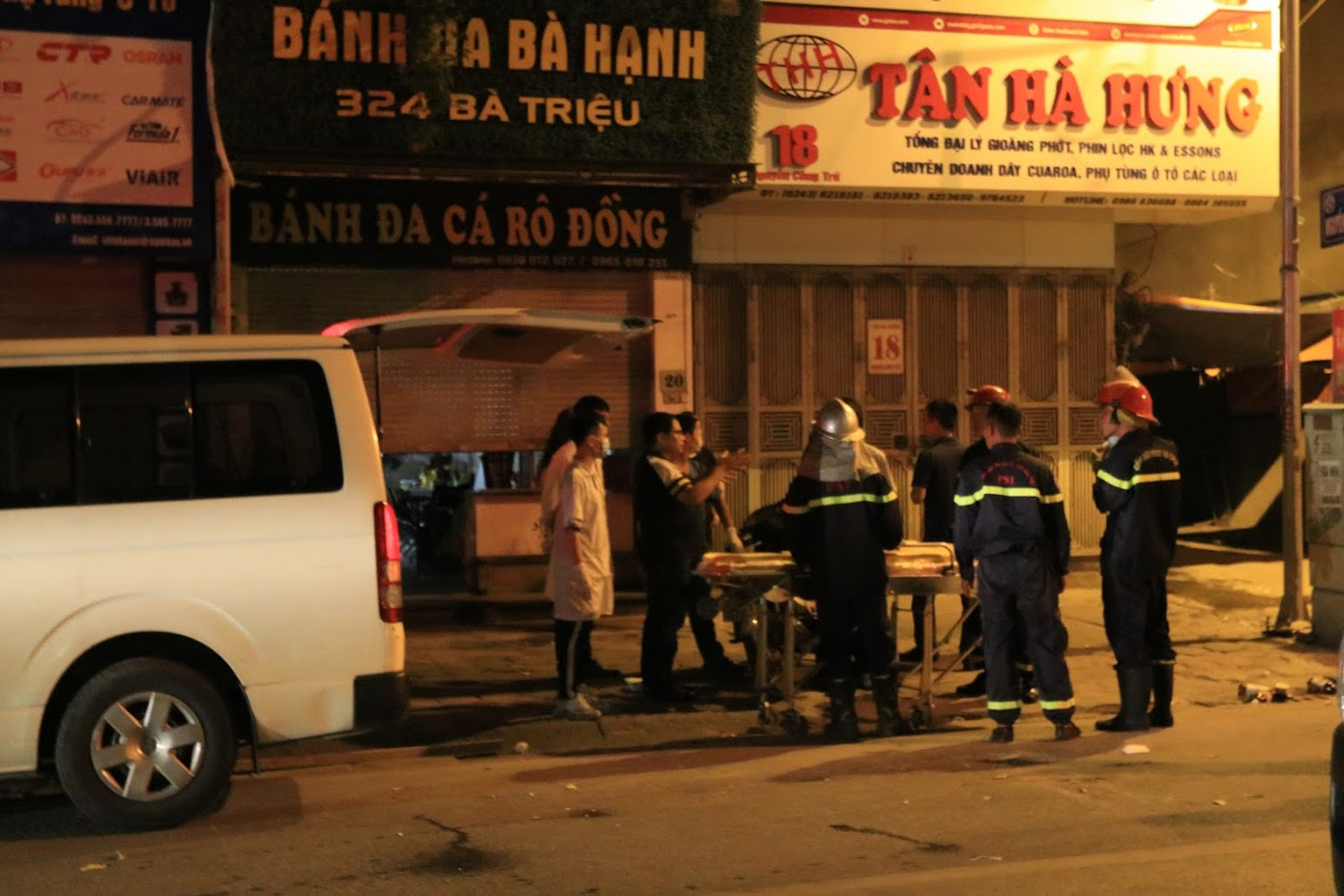 Hãi hùng hiện trường vụ sập giàn giáo ở Hà Nội khiến 3 người tử vong ảnh 5