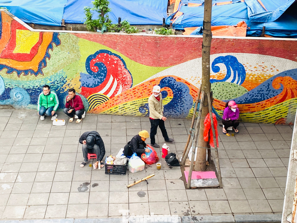 Nườm nượp người tập thể dục trên cầu Long Biên chiều cuối tuần ảnh 14