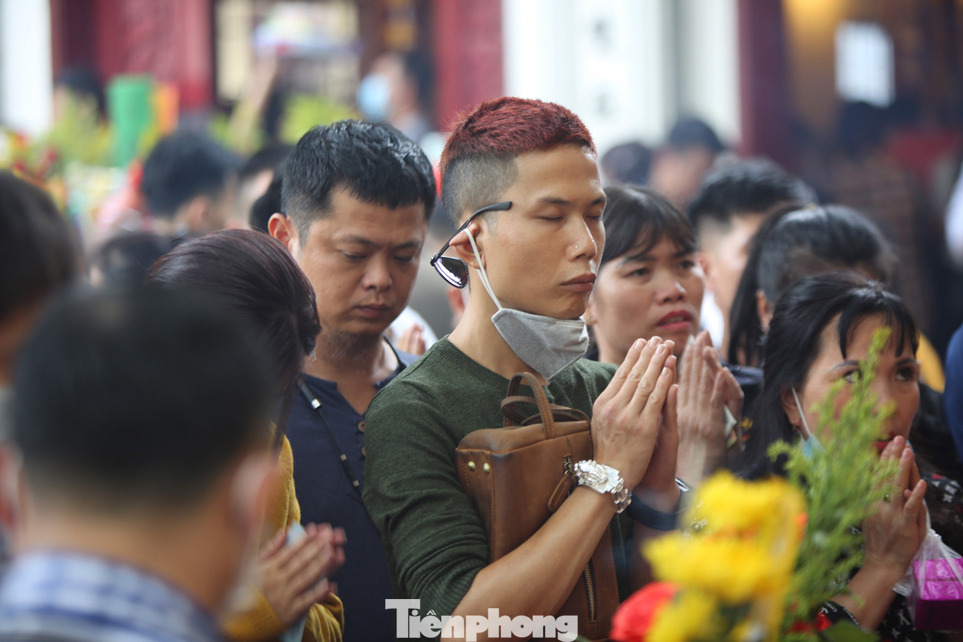 Người dân Thủ đô chen chân đi lễ Phủ Tây Hồ ngày đầu tháng 11 âm lịch ảnh 6