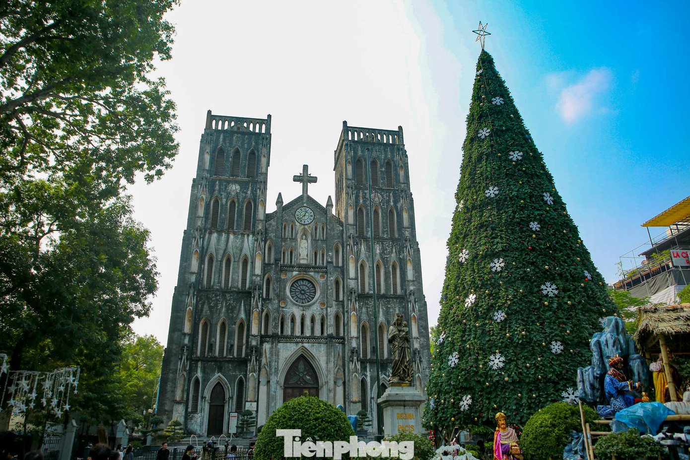 Mùa Giáng sinh về trên đường phố Hà Nội ảnh 9