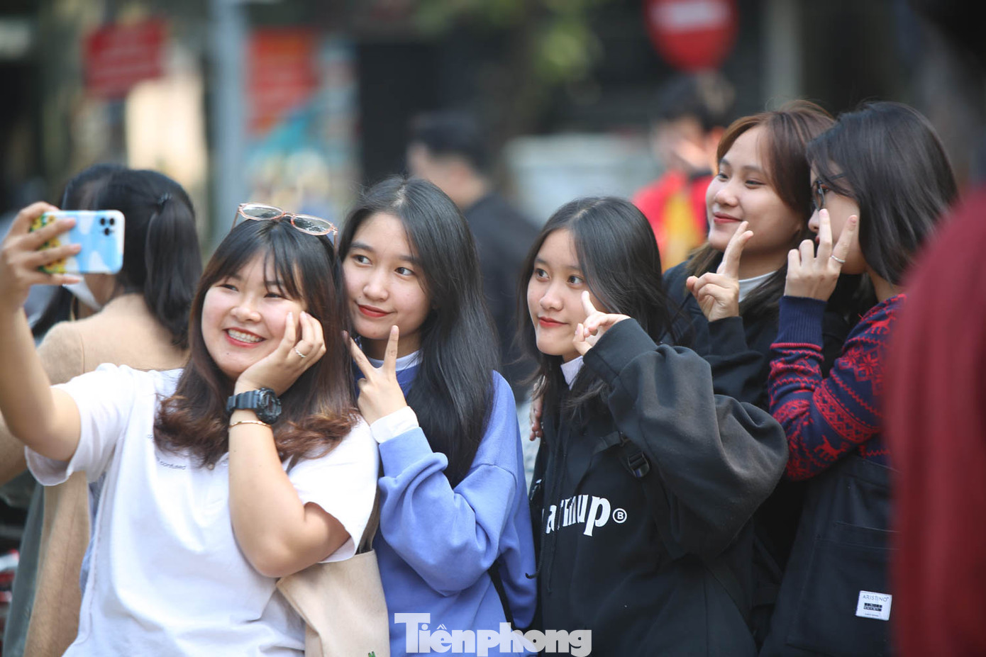 Mùa Giáng sinh về trên đường phố Hà Nội ảnh 11