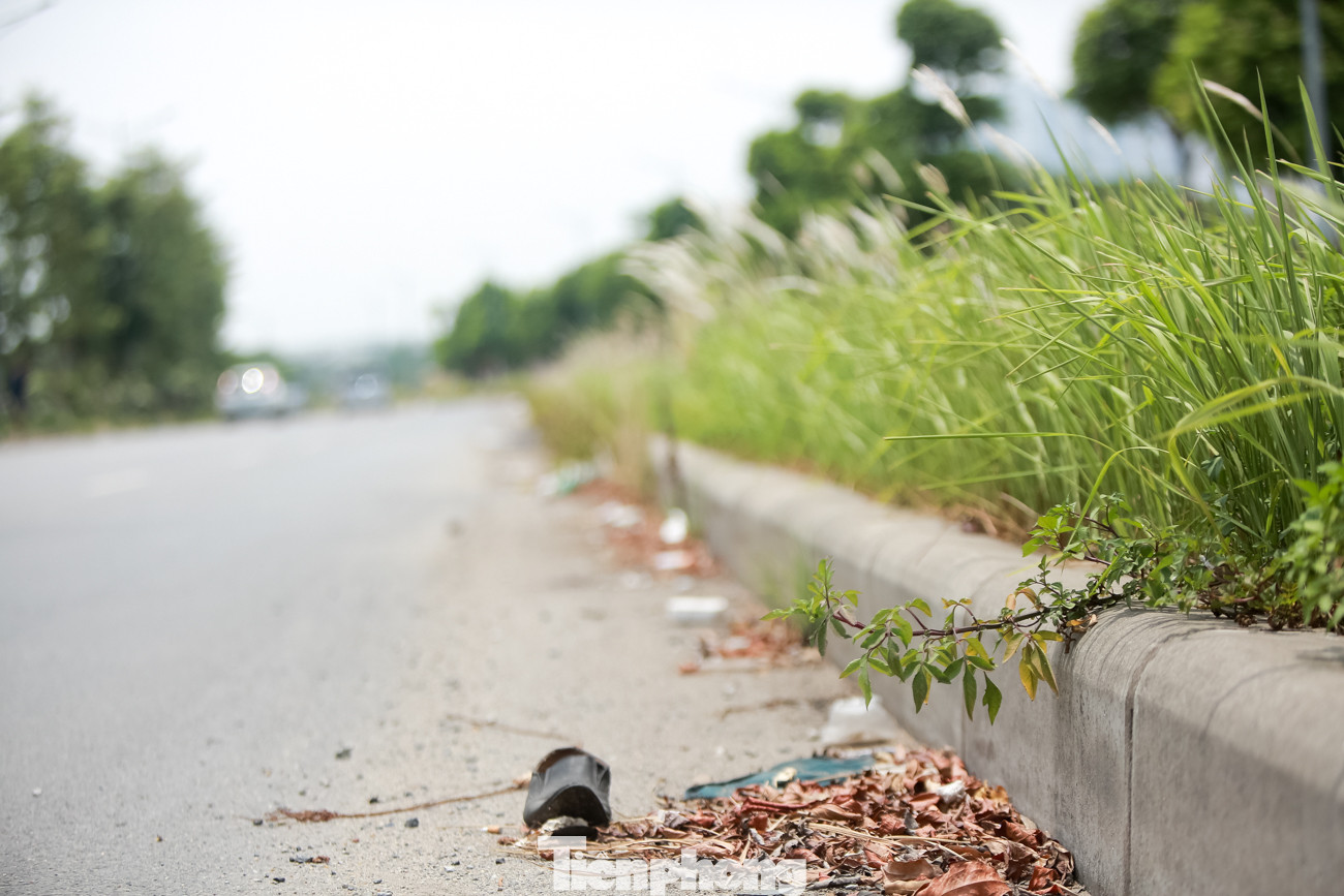 Đại lộ 'nghìn tỷ' ở Hà Nội vừa làm xong đã bị rác thải bủa vây ảnh 11