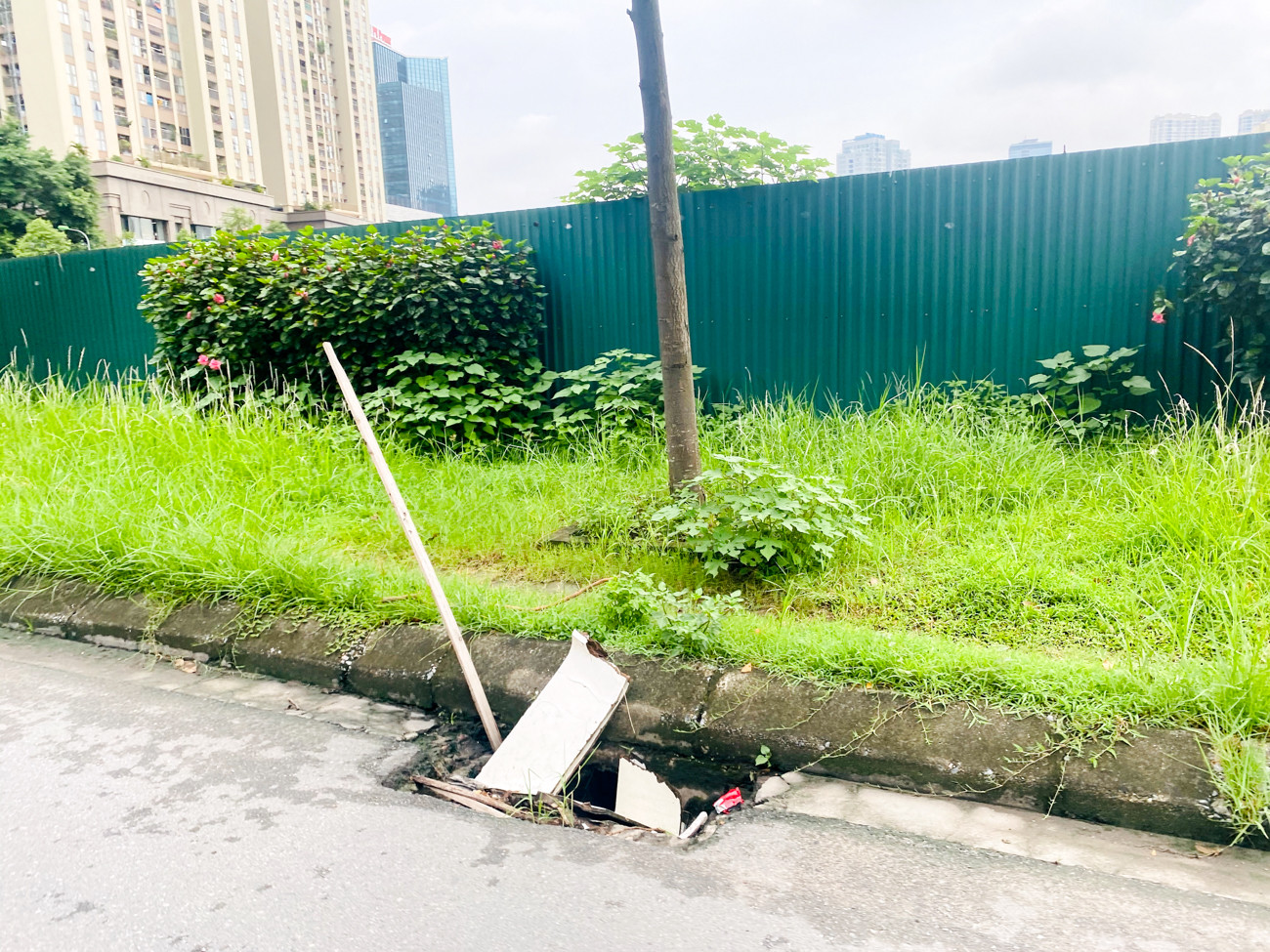 Cận cảnh công viên 'nghìn tỉ' đắp chiếu nhiều năm giữa Thủ đô ảnh 5