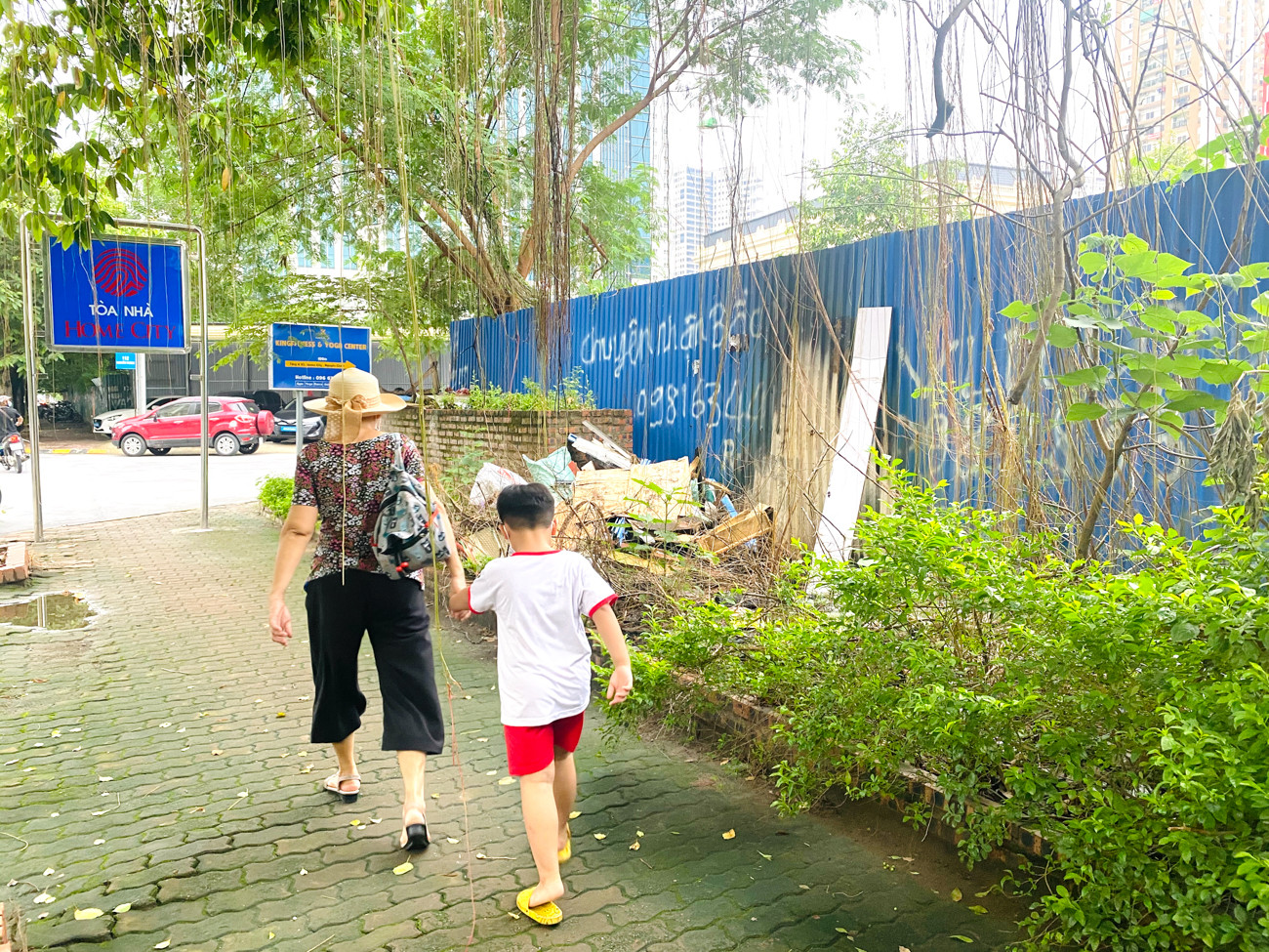 Cận cảnh công viên 'nghìn tỉ' đắp chiếu nhiều năm giữa Thủ đô ảnh 4