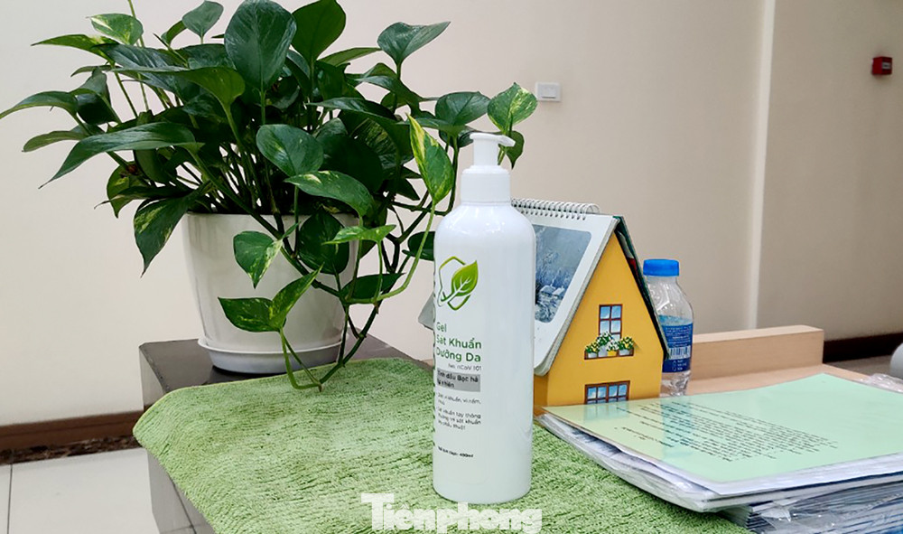 Công sở Hà Nội kích hoạt trở lại biện pháp phòng, chống dịch COVID-19 ảnh 7