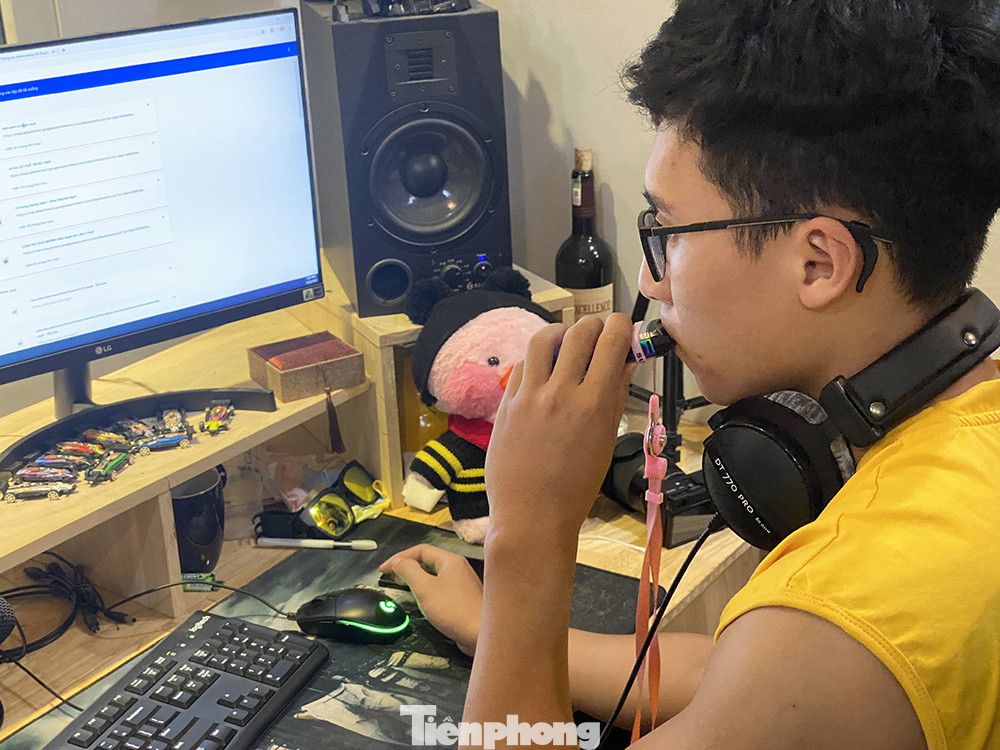 Thuốc lá điện tử 'tấn công' người trẻ ảnh 8