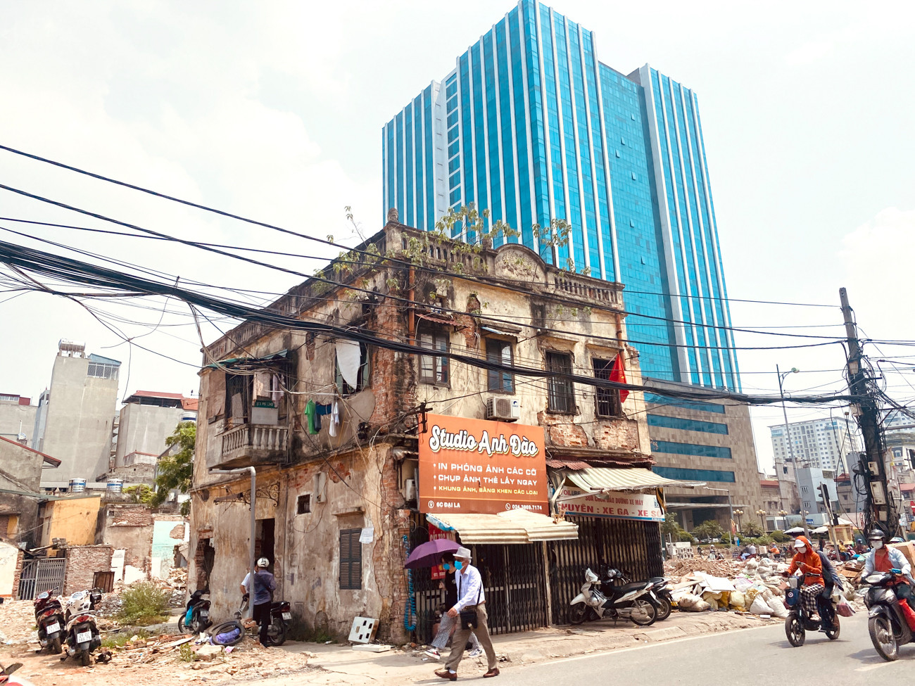 Diện mạo khác lạ của tuyến đường Minh Khai - Đại La sau khi giải phóng mặt bằng ảnh 2