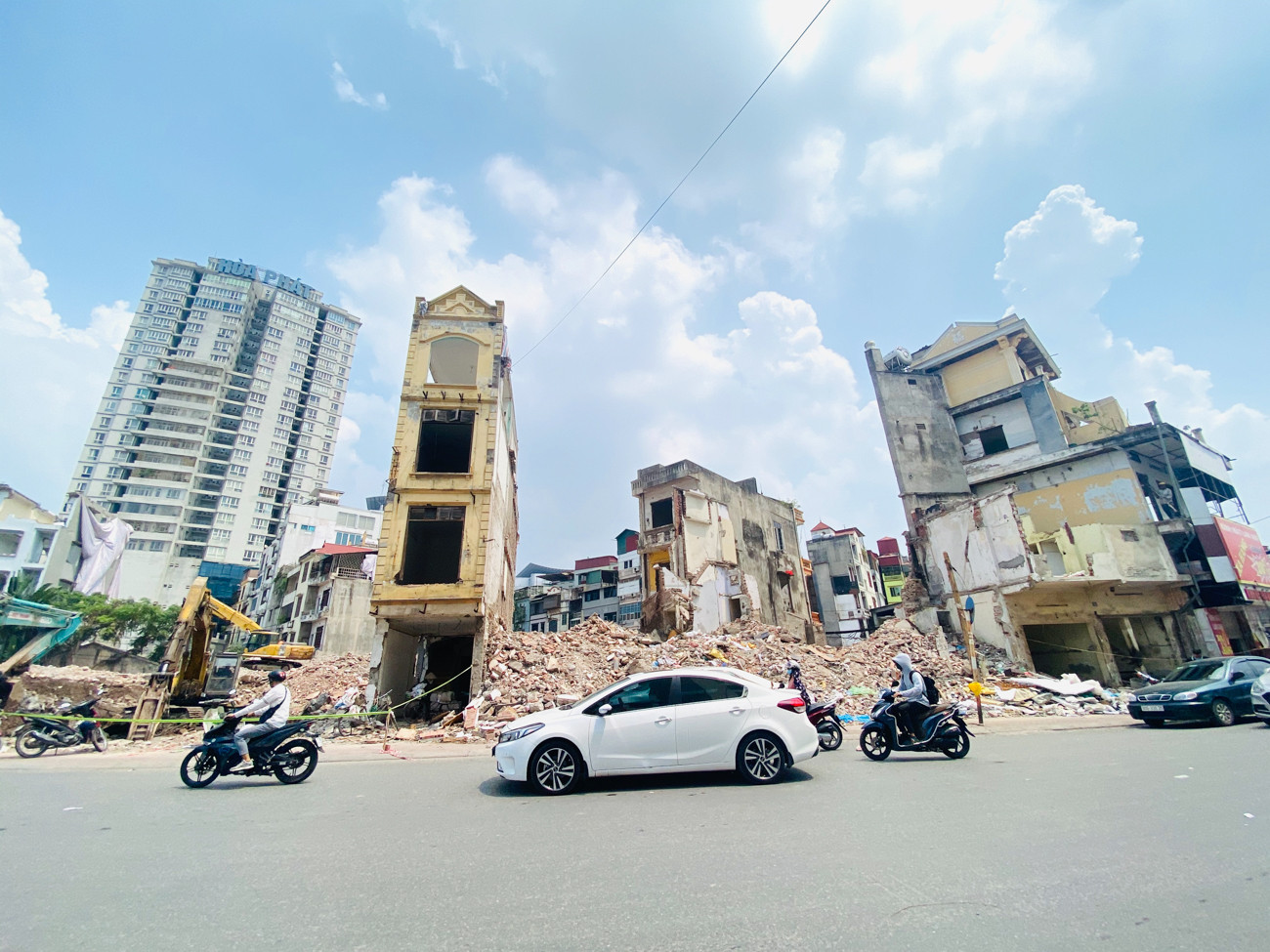 Diện mạo khác lạ của tuyến đường Minh Khai - Đại La sau khi giải phóng mặt bằng ảnh 3