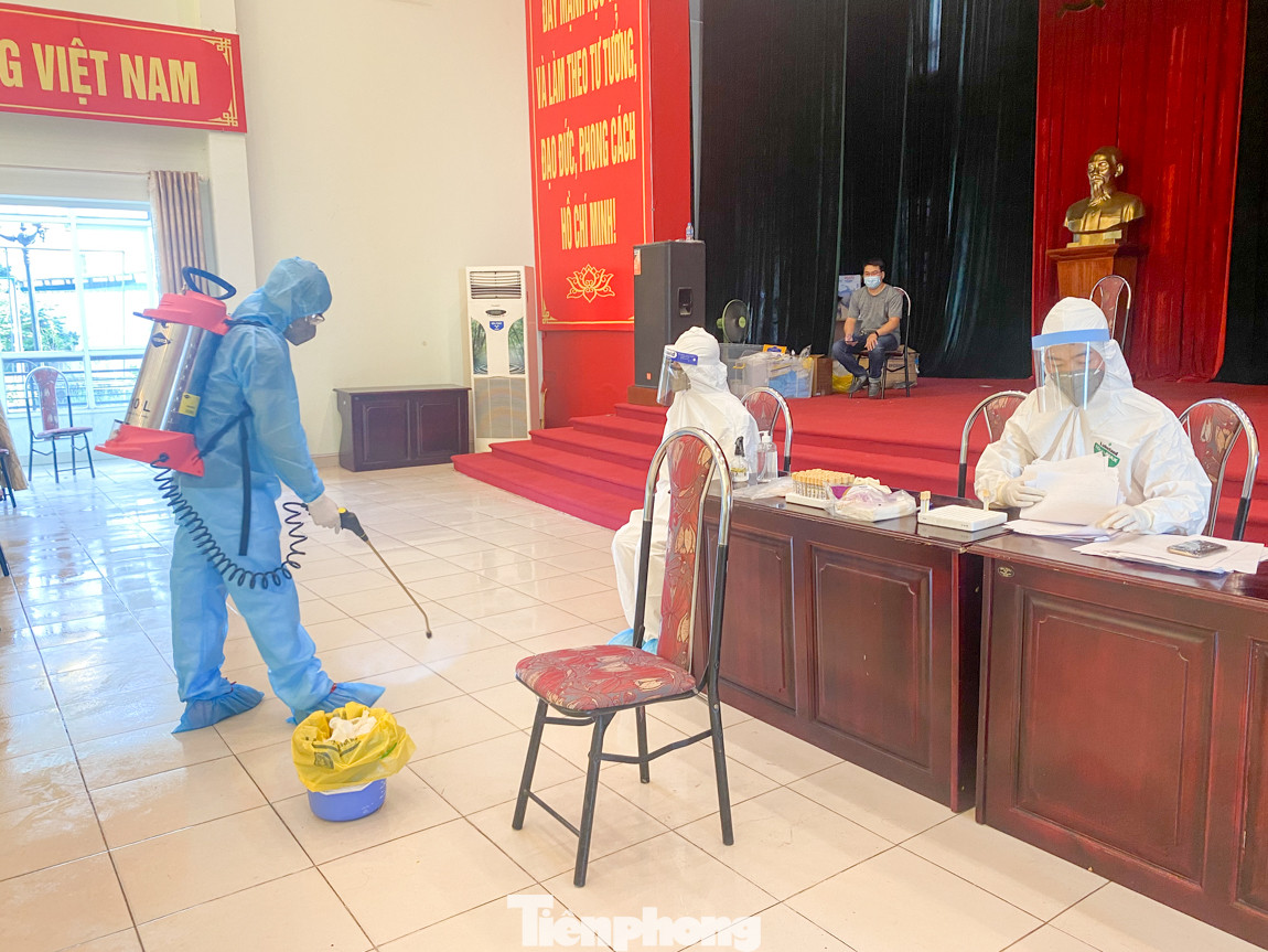 Hà Nội xét nghiệm RT-PCR người về từ Đà Nẵng sau 1 ngày tạm dừng ảnh 11