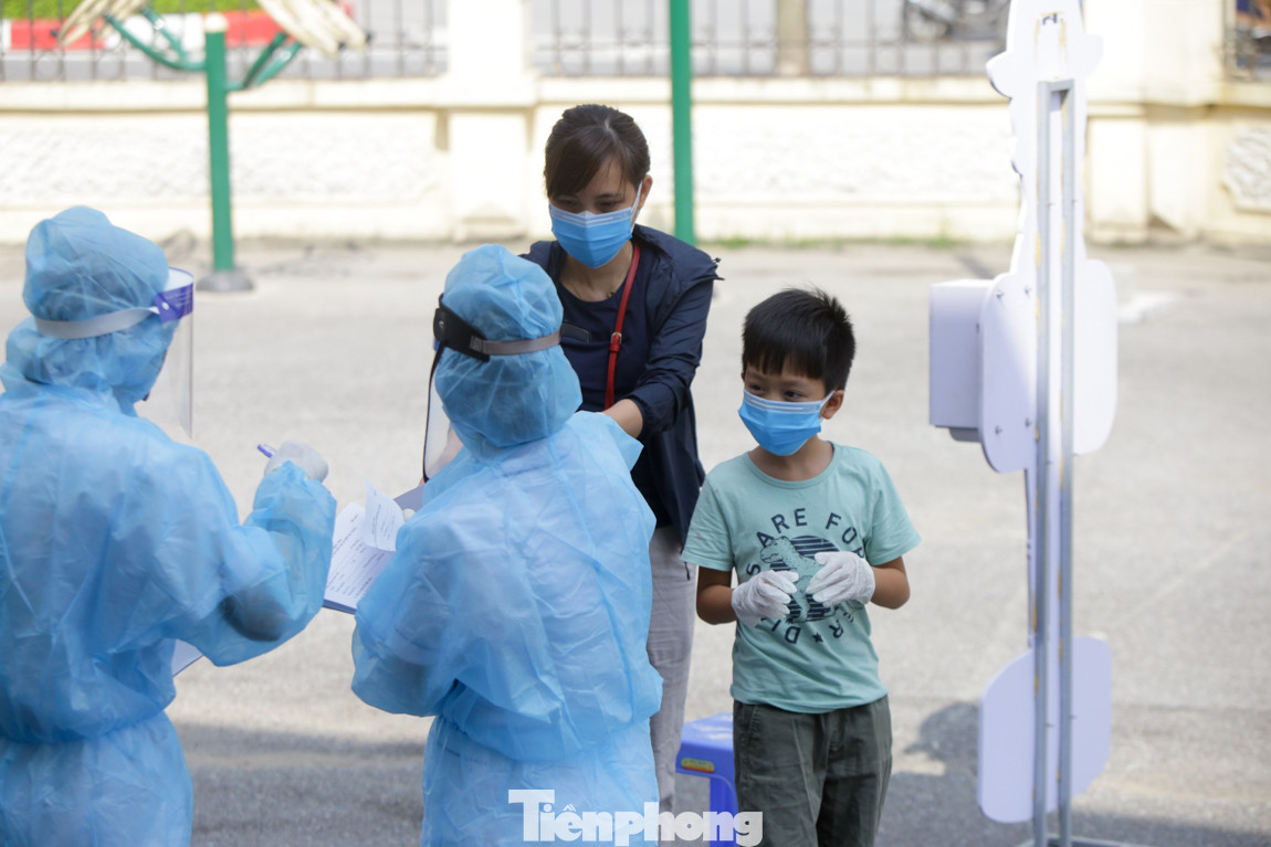 Hà Nội xét nghiệm RT-PCR người về từ Đà Nẵng sau 1 ngày tạm dừng ảnh 2