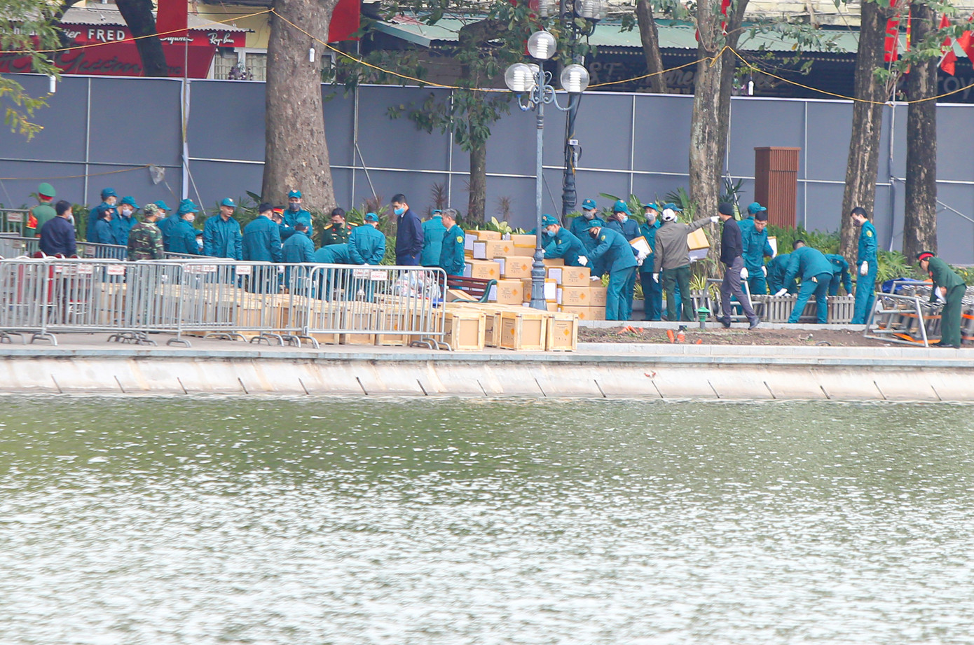 Nhìn gần trận địa pháo hoa cho đêm giao thừa Hà Nội ảnh 5