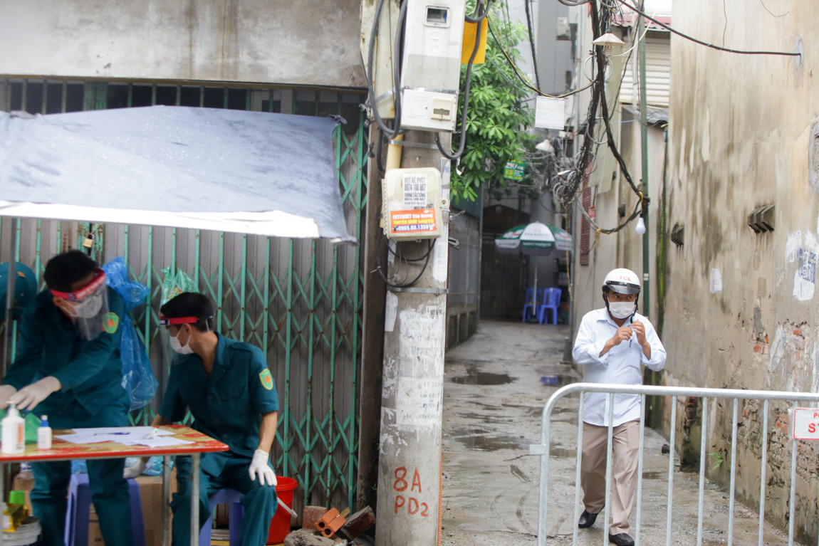 Hà Nội phong toả chung cư nơi bệnh nhân COVID-19 số 714 sinh sống ảnh 12