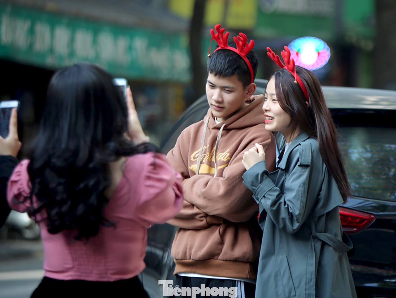 Ngắm Hà Nội lung linh sắc màu tuyệt đẹp đón Noel ảnh 13