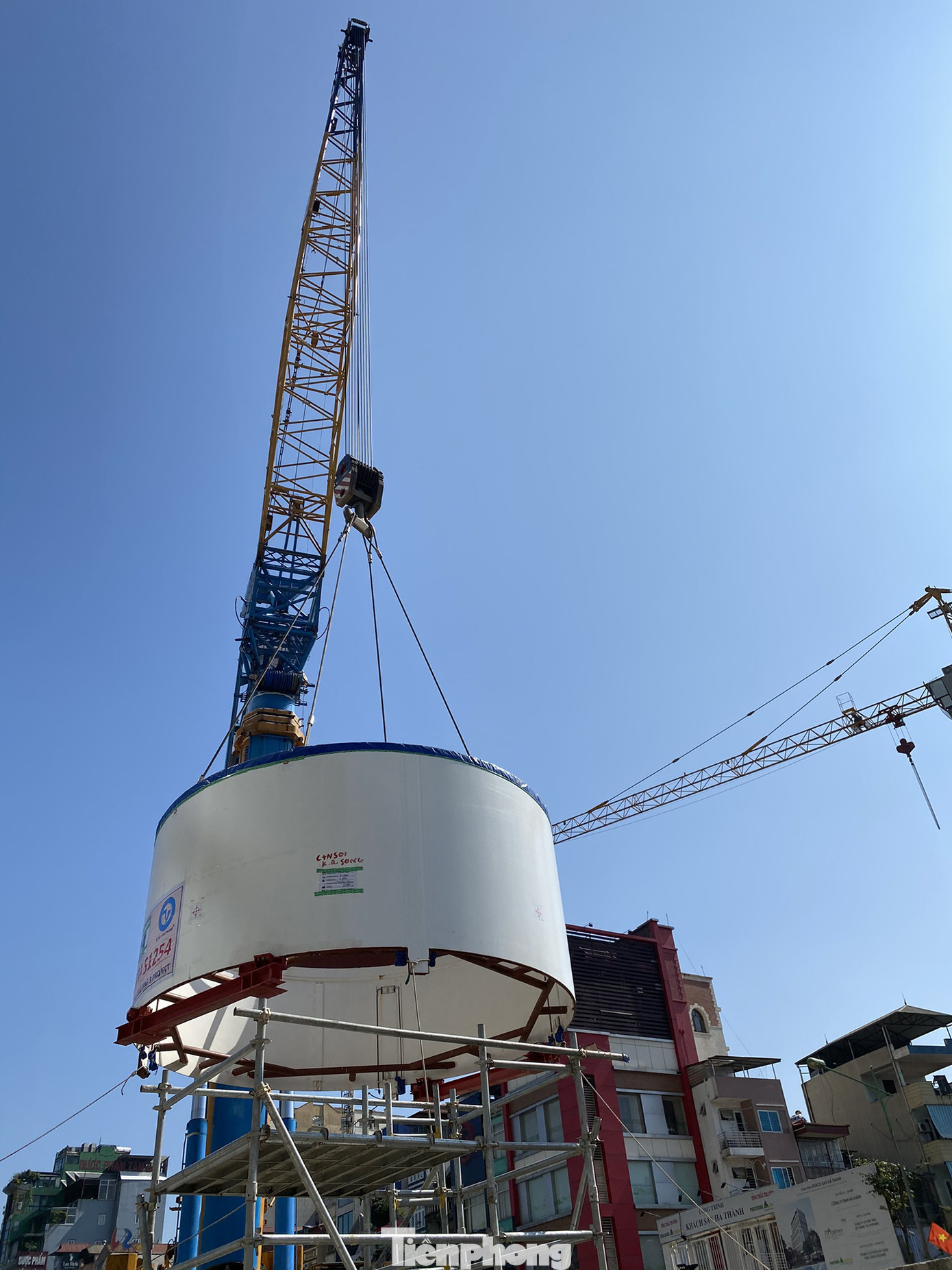 Cận cảnh lắp ráp robot đào hầm 'khủng' nặng 850 tấn thi công Metro Nhổn - ga Hà Nội ảnh 9