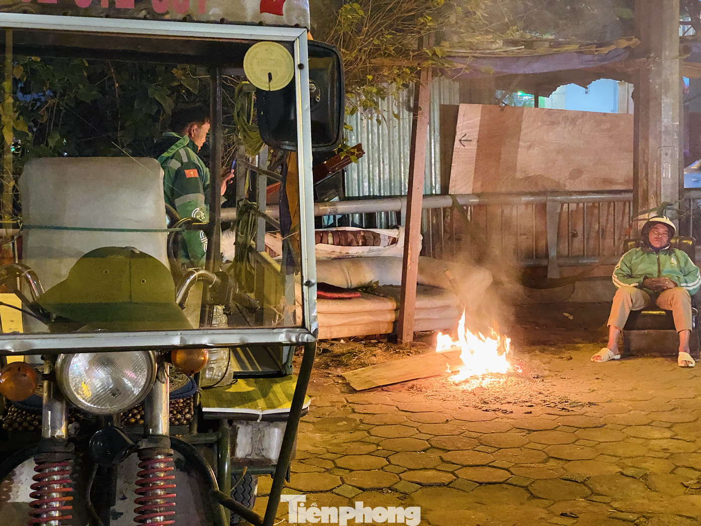 Lái xe công nghệ Hà Nội xoay xở mưu sinh trong thuế phí và giá lạnh ảnh 3