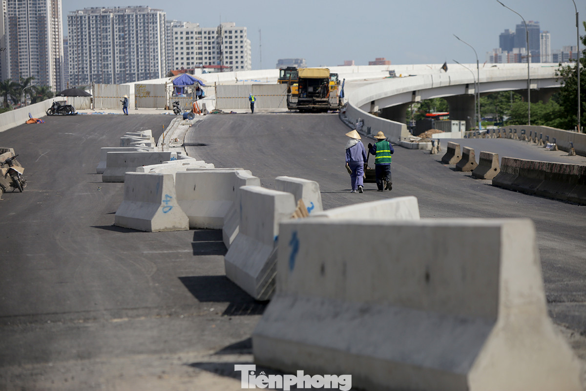 Gấp rút thi công cầu cạn nối vành đai 3 Hà Nội ảnh 9