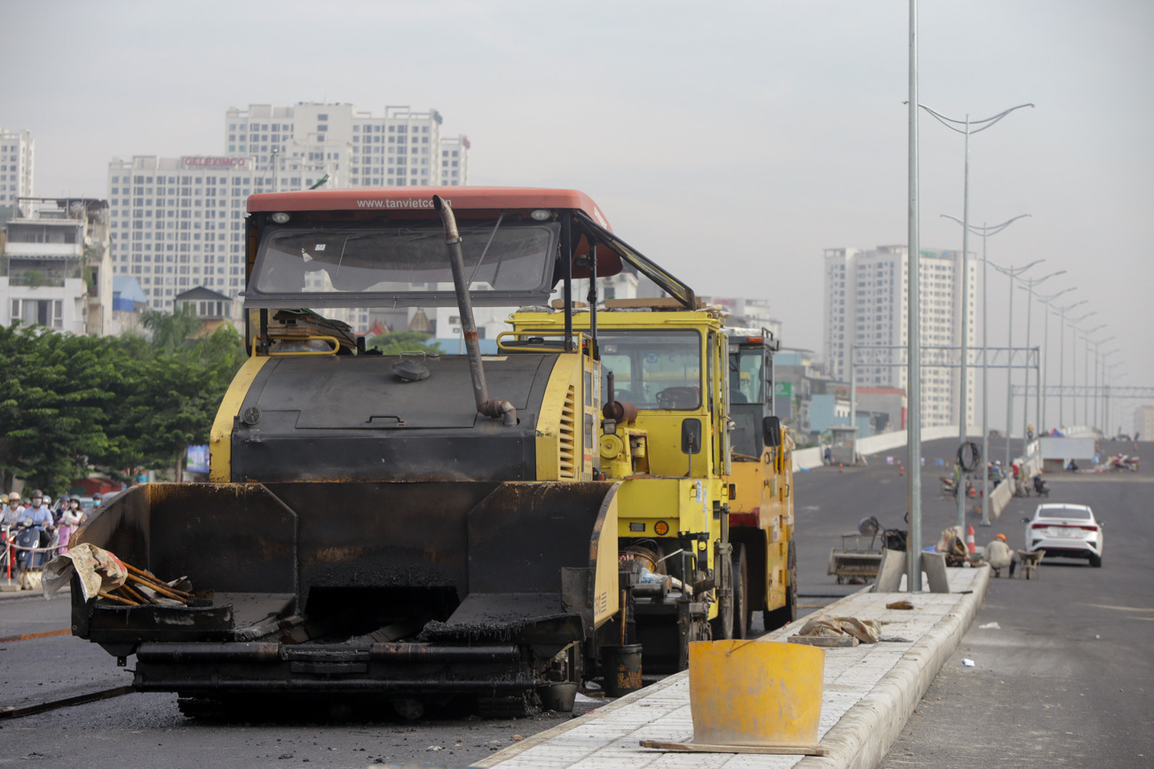 Cận cảnh đường vành đai 3 trên cao nối cầu Thăng Long - Mai Dịch sắp thông xe ảnh 4