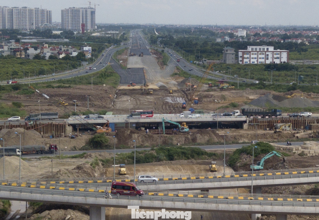 Toàn cảnh đại công trường 402 tỷ đồng nối vành đai 3 với cao tốc Hà Nội - Hải Phòng ảnh 11