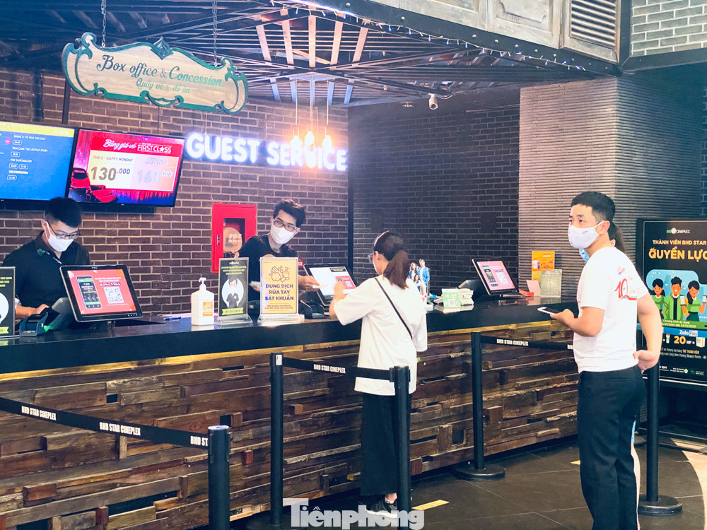 Đua nhau tung khuyến mãi, các rạp phim vẫn đìu hiu hậu giãn cách ảnh 4