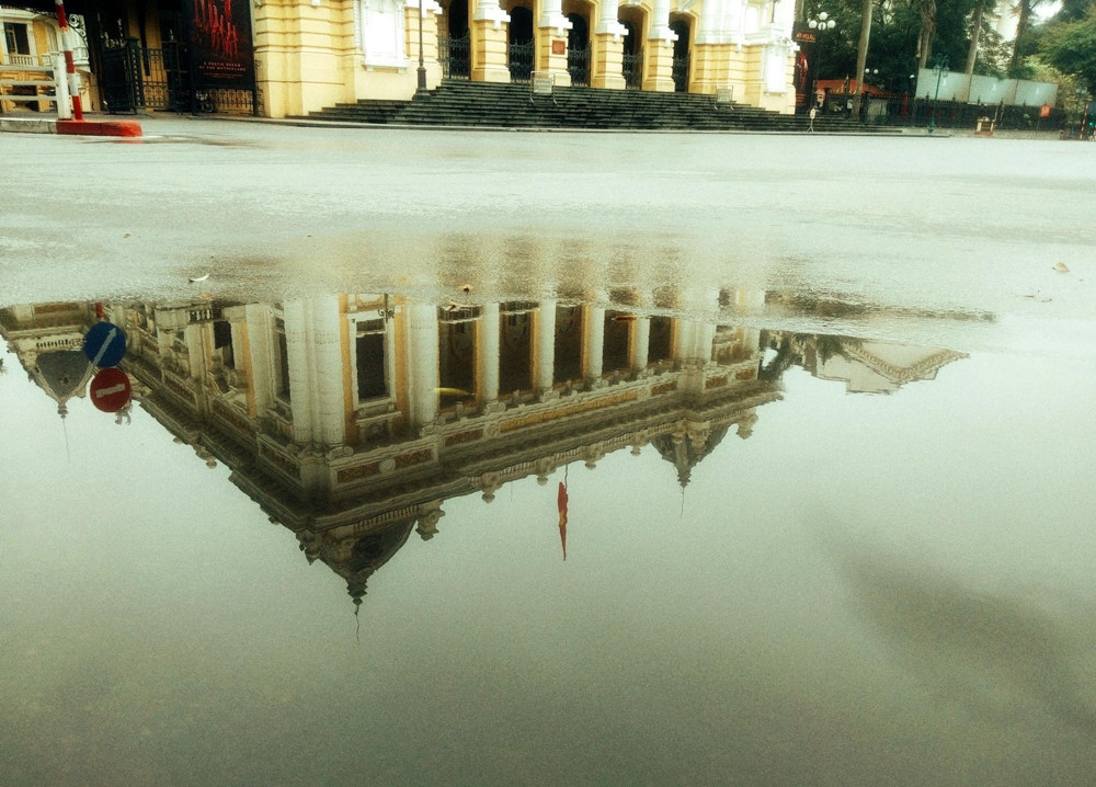 Hà Nội tĩnh mịch mùa COVID-19 qua gương soi bóng nước ảnh 6