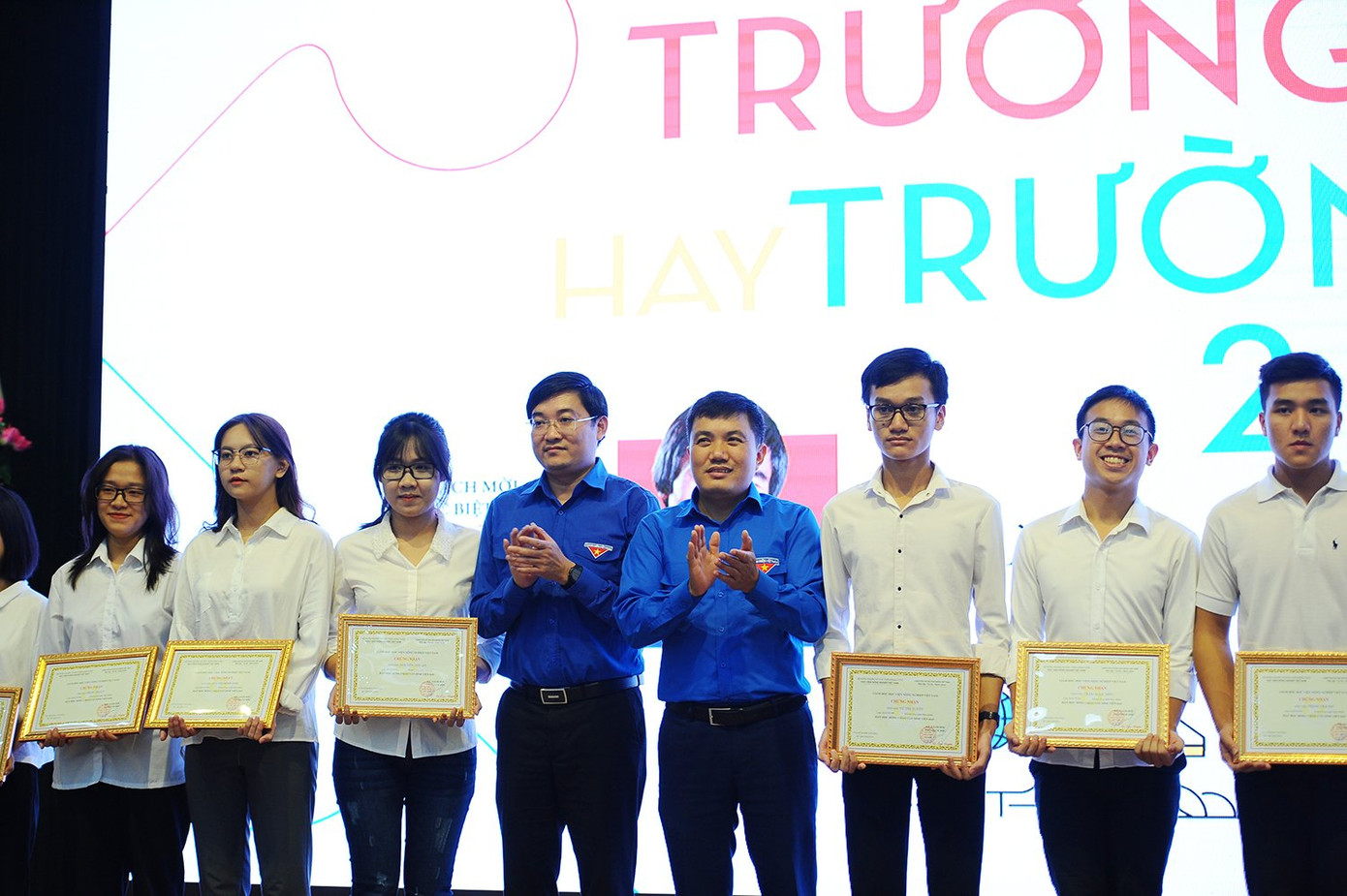 TS Lê Thẩm Dương, 1977 Vlog chia sẻ tại 'Trường học hay Trường đời' ảnh 3