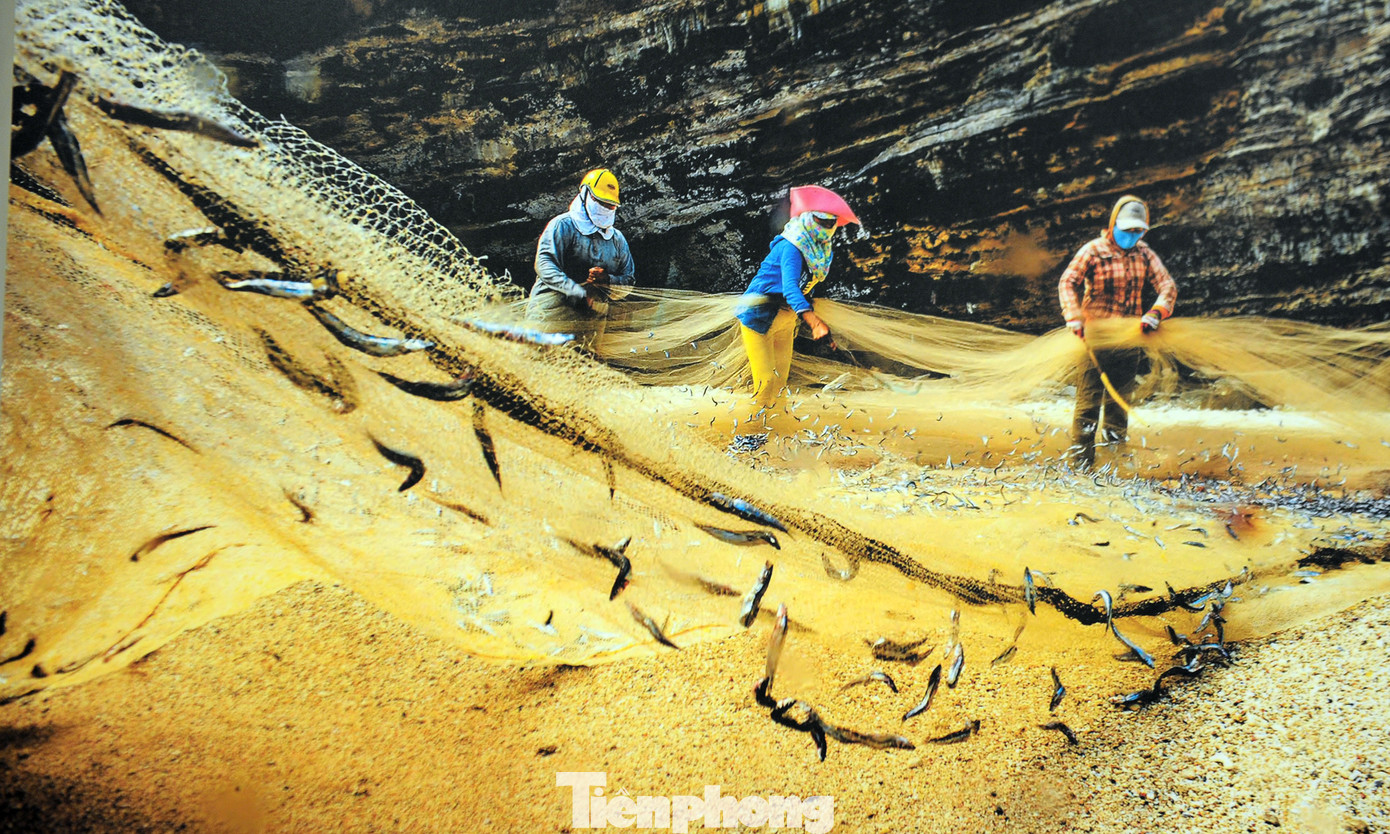 Khoảnh khắc phụ nữ Việt Nam từ 'bông hồng thép' đến 'cô gái vàng' ảnh 9