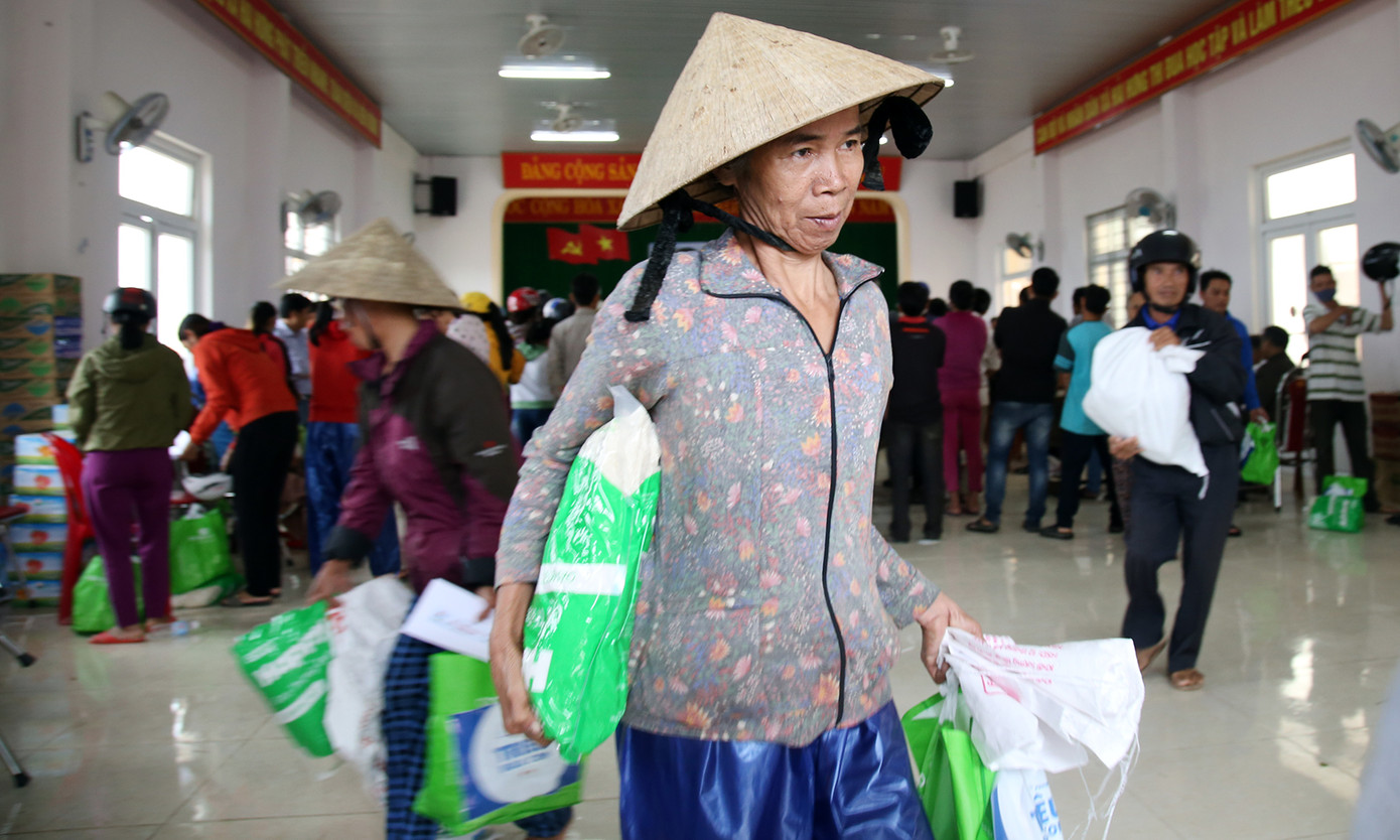 Nhiều phần quà, công trình 'san sẻ yêu thương cùng miền Trung' tặng Quảng Trị ảnh 4