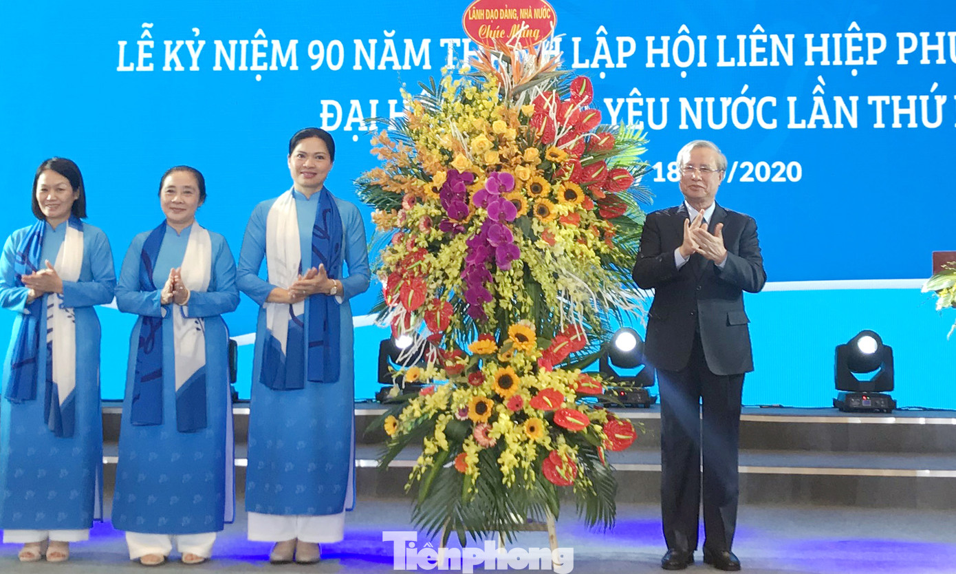 Kỷ niệm 90 năm thành lập Hội LHPN Việt Nam và đại hội thi đua yêu nước ảnh 8