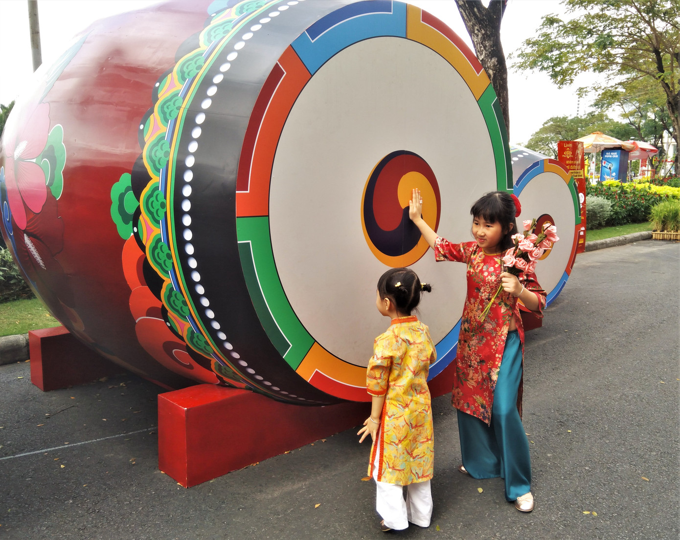 Độc đáo đường xuân đa quốc tịch lần đầu tiên tổ chức ở TPHCM ảnh 3