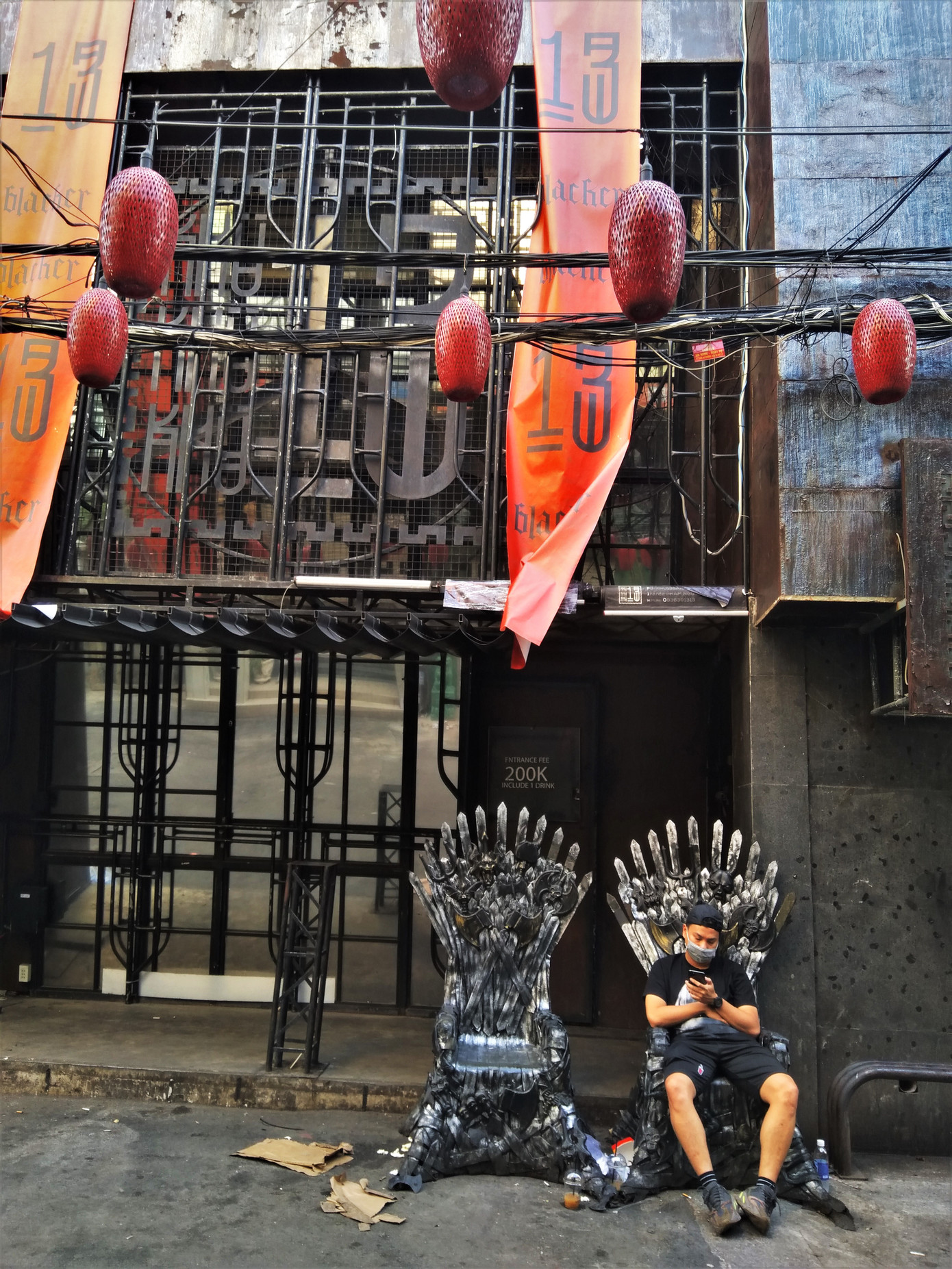 Phố Tây ngày cuối năm 'đóng cửa' phòng chống COVID-19 ảnh 5