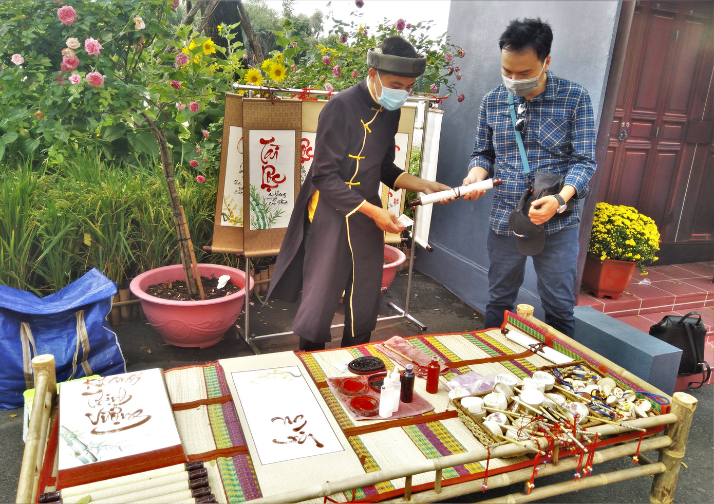 Độc đáo đường xuân đa quốc tịch lần đầu tiên tổ chức ở TPHCM ảnh 12