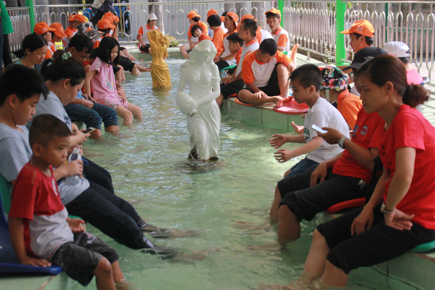 Hơn 7.000 người chung vui ngày hội nhân ái dành cho người khuyết tật ảnh 1