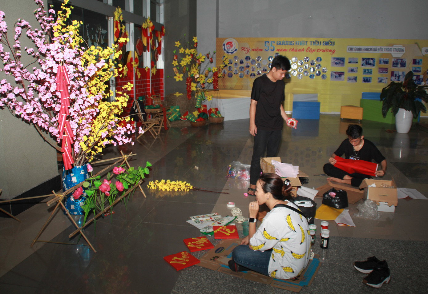 Mê ly với không gian đón Giáng sinh “xịn sò” giữa trường đại học ảnh 12