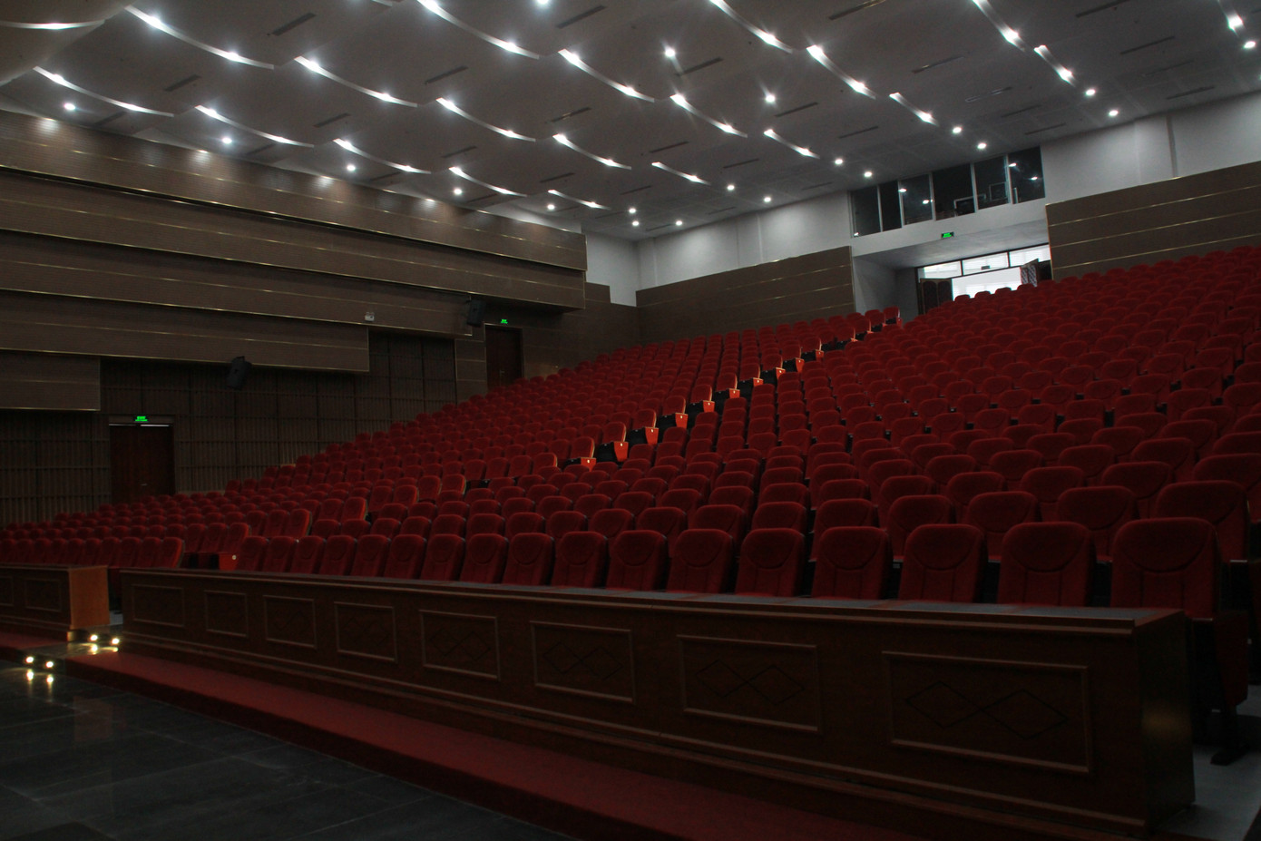 Nhìn gần Nhà Văn hóa Sinh viên TPHCM mới trên 400 tỷ đồng ảnh 12