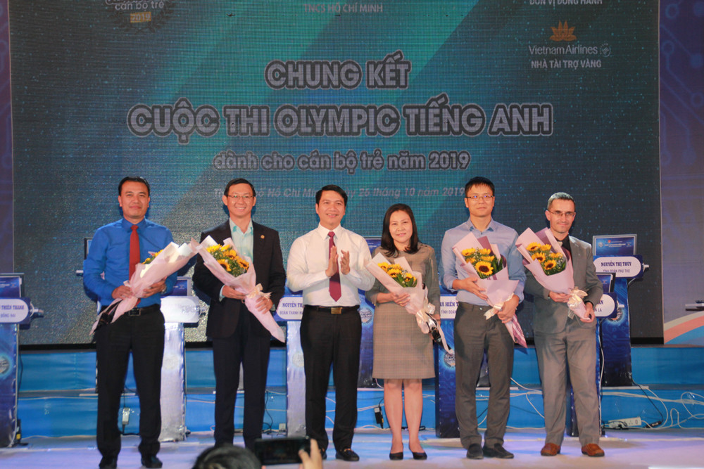 Nguyễn Hà Linh đoạt giải nhất cuộc thi Olympic tiếng Anh cho cán bộ trẻ năm 2019 ảnh 2