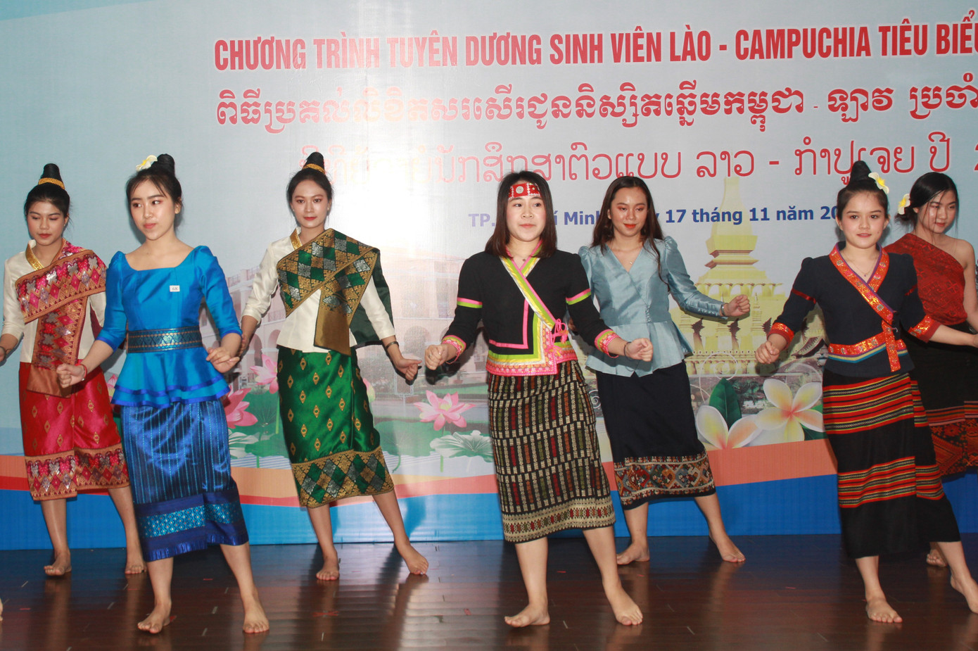 Khen thưởng 86 sinh viên Lào, Campuchia nỗ lực học tập, tích cực tham gia hoạt động phong trào ảnh 8