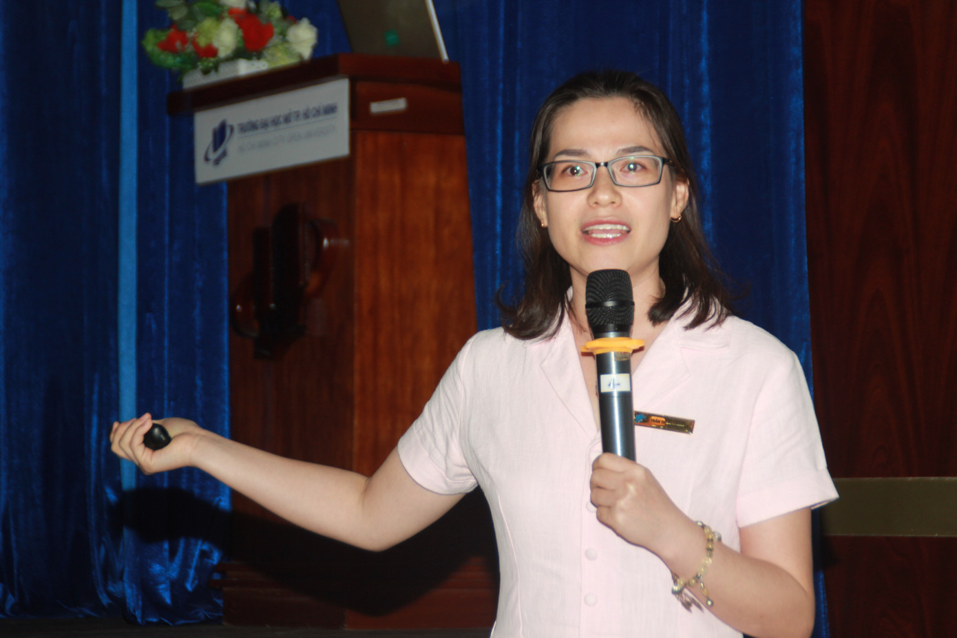 Thủ khoa sảng khoái trải nghiệm trước lúc nhận học bổng ảnh 5