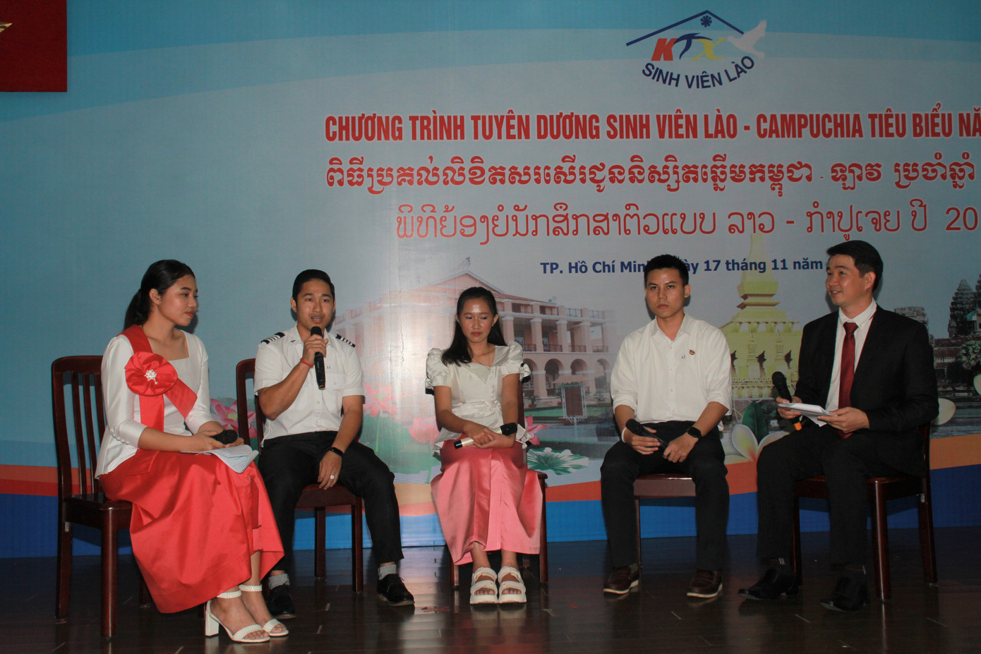 Khen thưởng 86 sinh viên Lào, Campuchia nỗ lực học tập, tích cực tham gia hoạt động phong trào ảnh 1