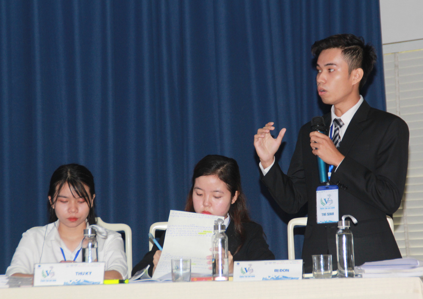 Đại diện ĐHQG Hà Nội đoạt ngôi quán quân VMoot 2019 ảnh 2