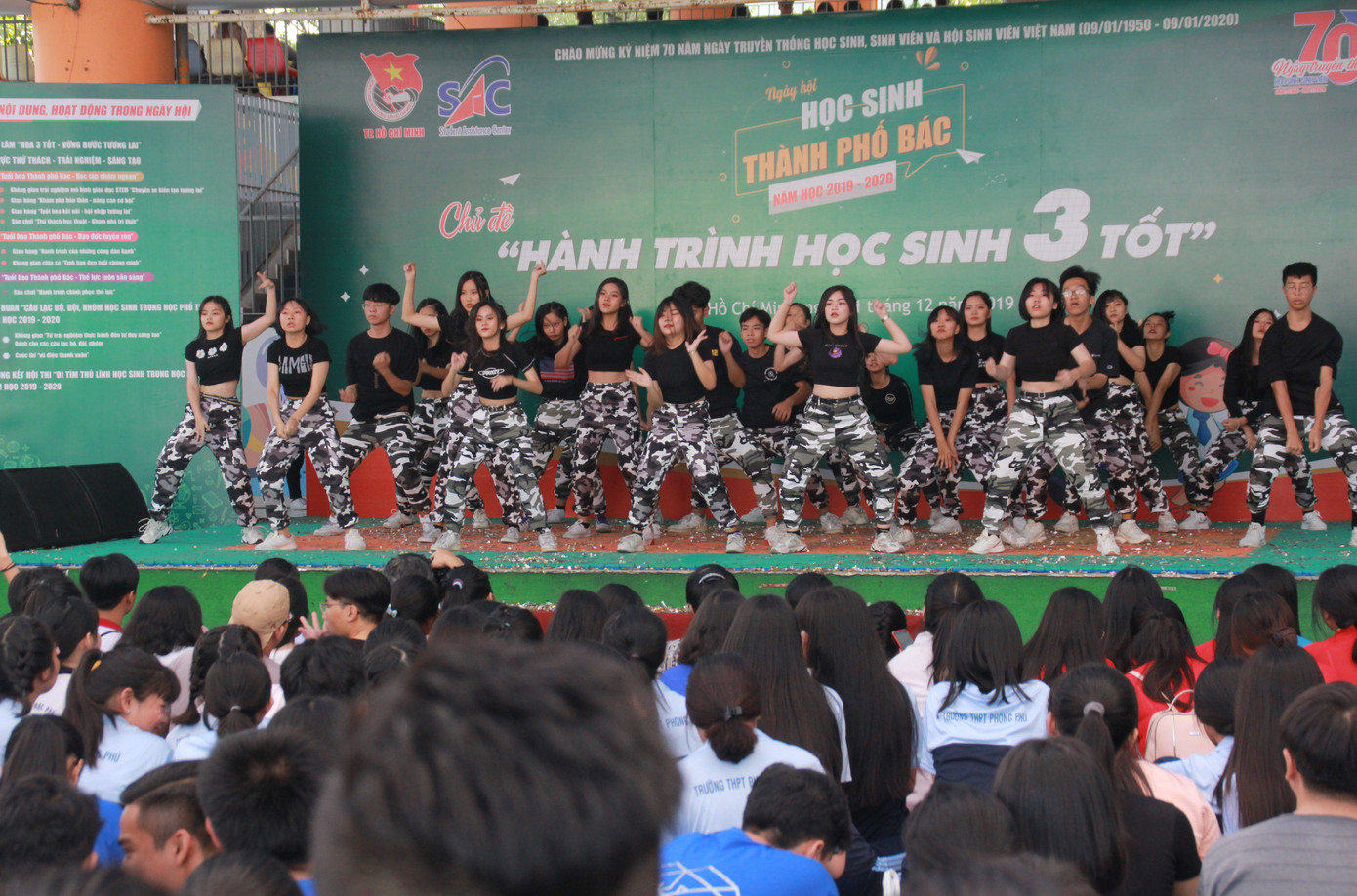 Xem hàng trăm học sinh Sài Gòn bùng nổ, trẻ trung trong các vũ điệu hiện đại ảnh 11