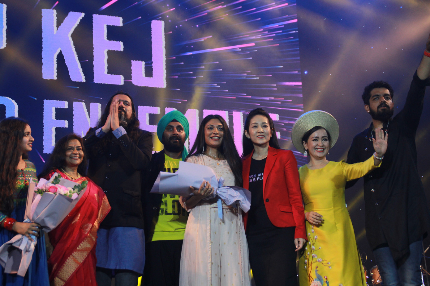 Ca sỹ đạt giải Grammy trình diễn ca khúc viết riêng cho 'Hò dô 2019' tại TP.HCM ảnh 18