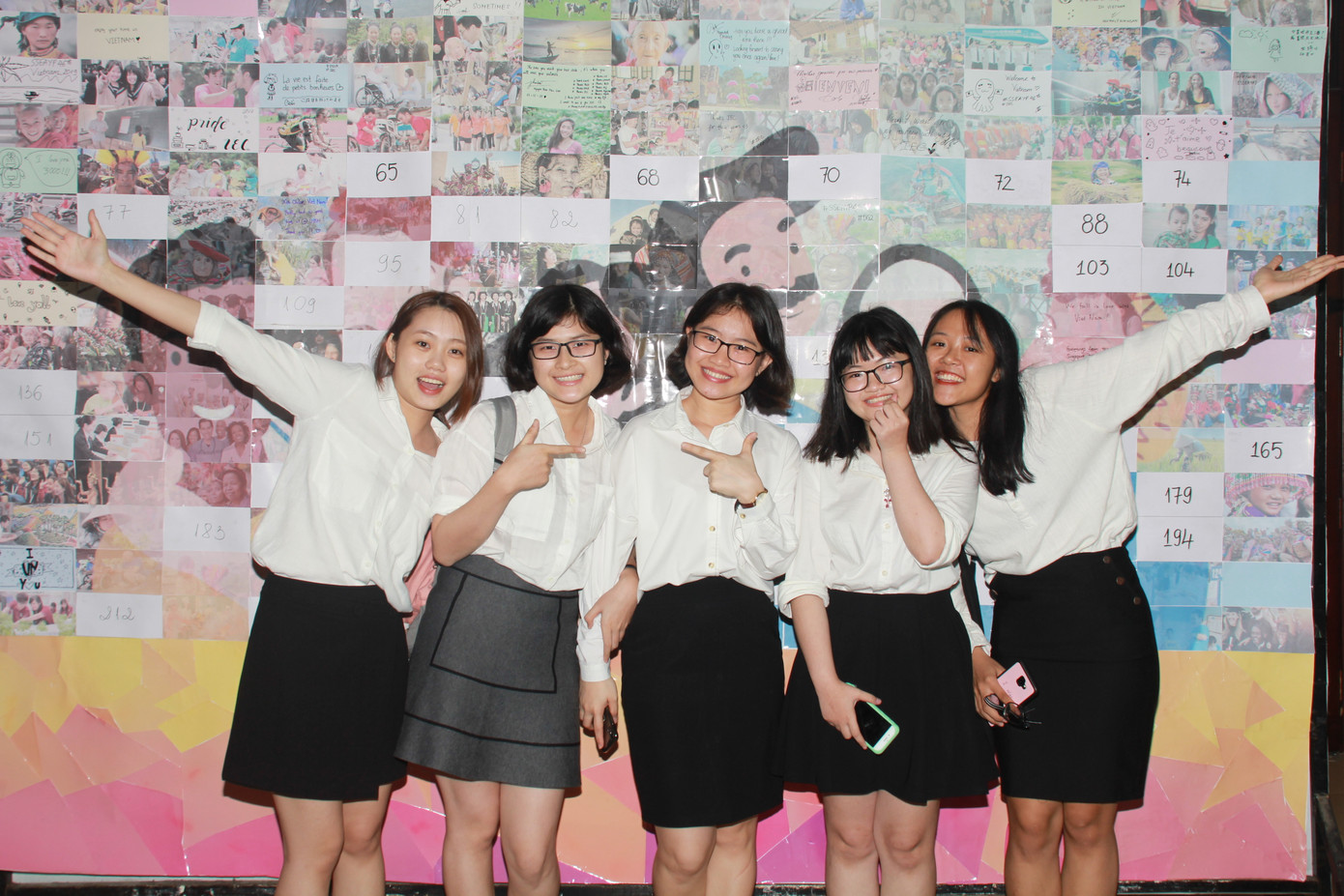 Đại biểu Tàu Thanh niên Đông Nam Á-Nhật Bản học kết lá dừa, tìm hiểu nón lá Việt ảnh 12